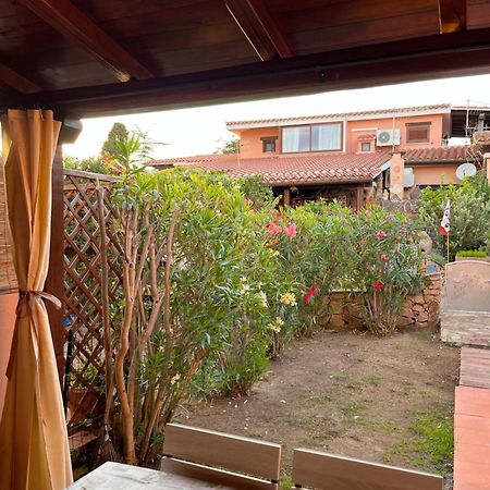 Casa Sviluppata Su Due Piani Con Doppia Veranda E Parcheggio Privato San Teodoro  Exterior foto
