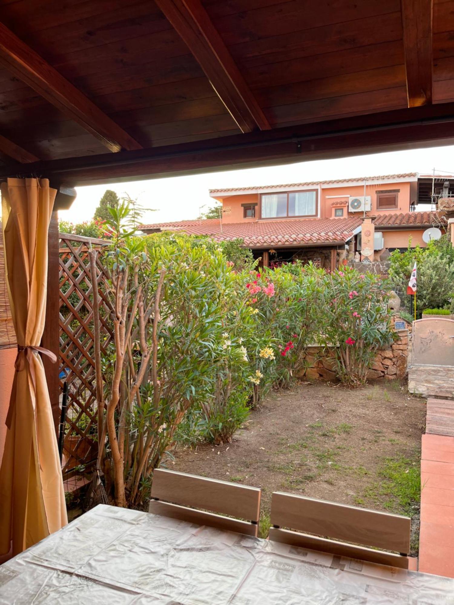 Casa Sviluppata Su Due Piani Con Doppia Veranda E Parcheggio Privato San Teodoro  Exterior foto