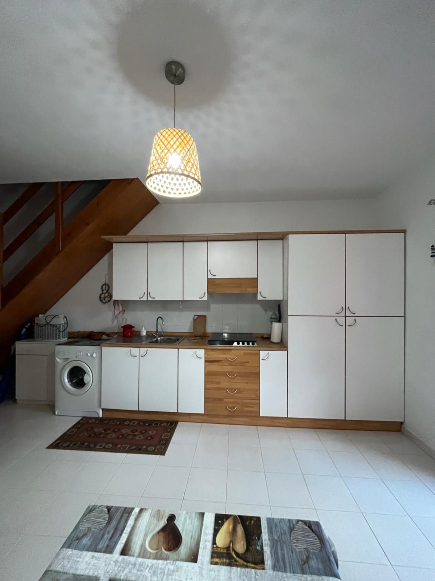 Casa Sviluppata Su Due Piani Con Doppia Veranda E Parcheggio Privato San Teodoro  Exterior foto