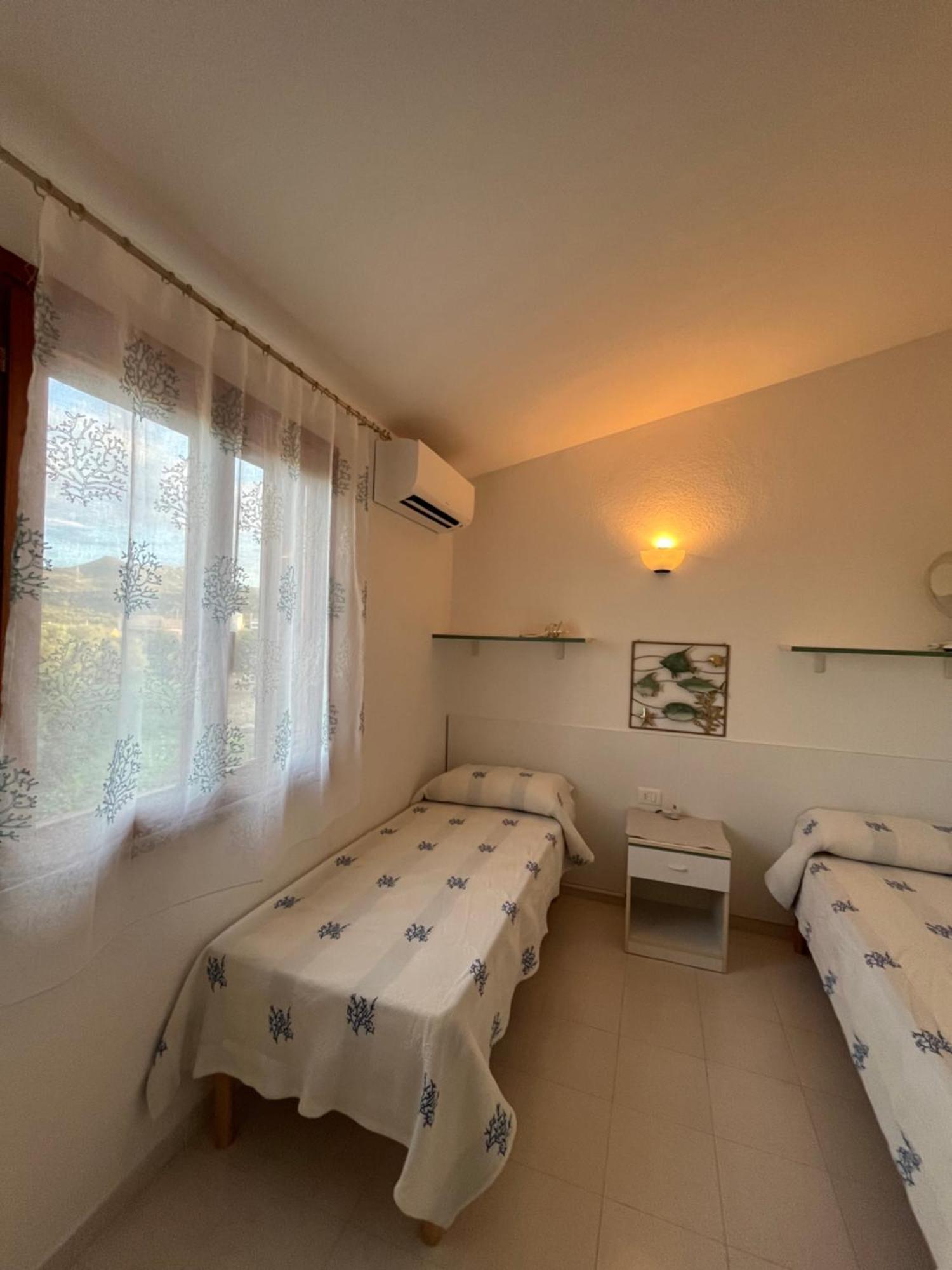 Casa Sviluppata Su Due Piani Con Doppia Veranda E Parcheggio Privato San Teodoro  Exterior foto